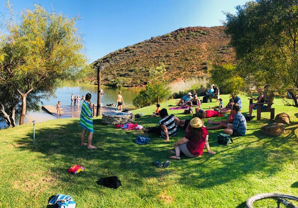 Oaksrest Vineyards Guest Farm Hotel Ladismith Bagian luar foto