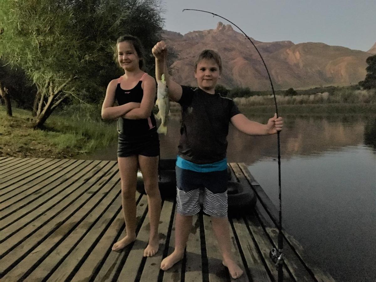 Oaksrest Vineyards Guest Farm Hotel Ladismith Bagian luar foto