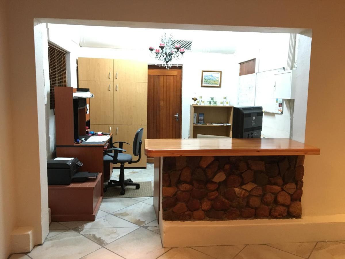Oaksrest Vineyards Guest Farm Hotel Ladismith Bagian luar foto