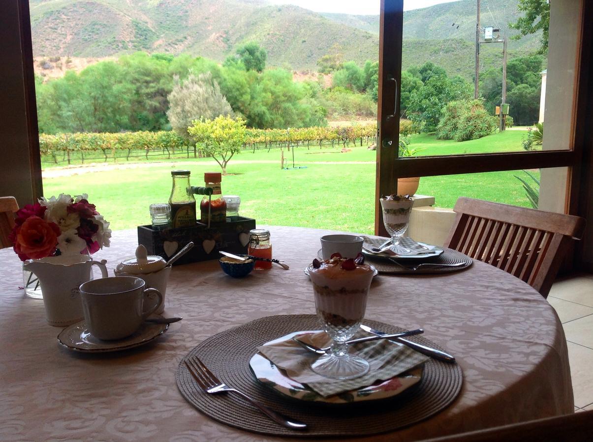 Oaksrest Vineyards Guest Farm Hotel Ladismith Bagian luar foto